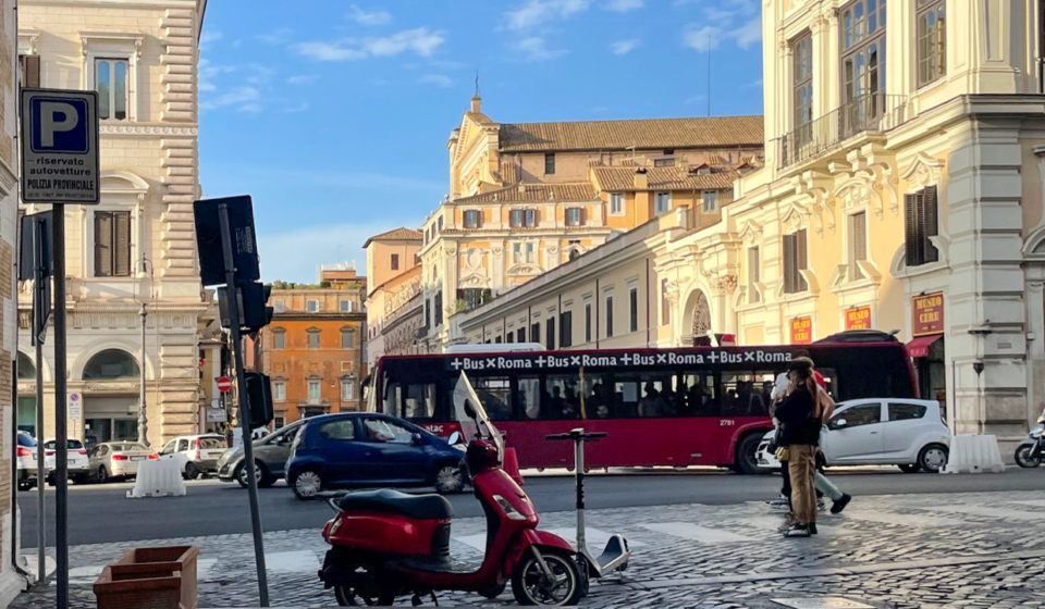 pantheon bus-1